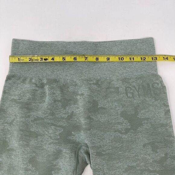 Gymshark Women's Sage Green Camo Seamless Leggings See measurements - Picture 6 of 6